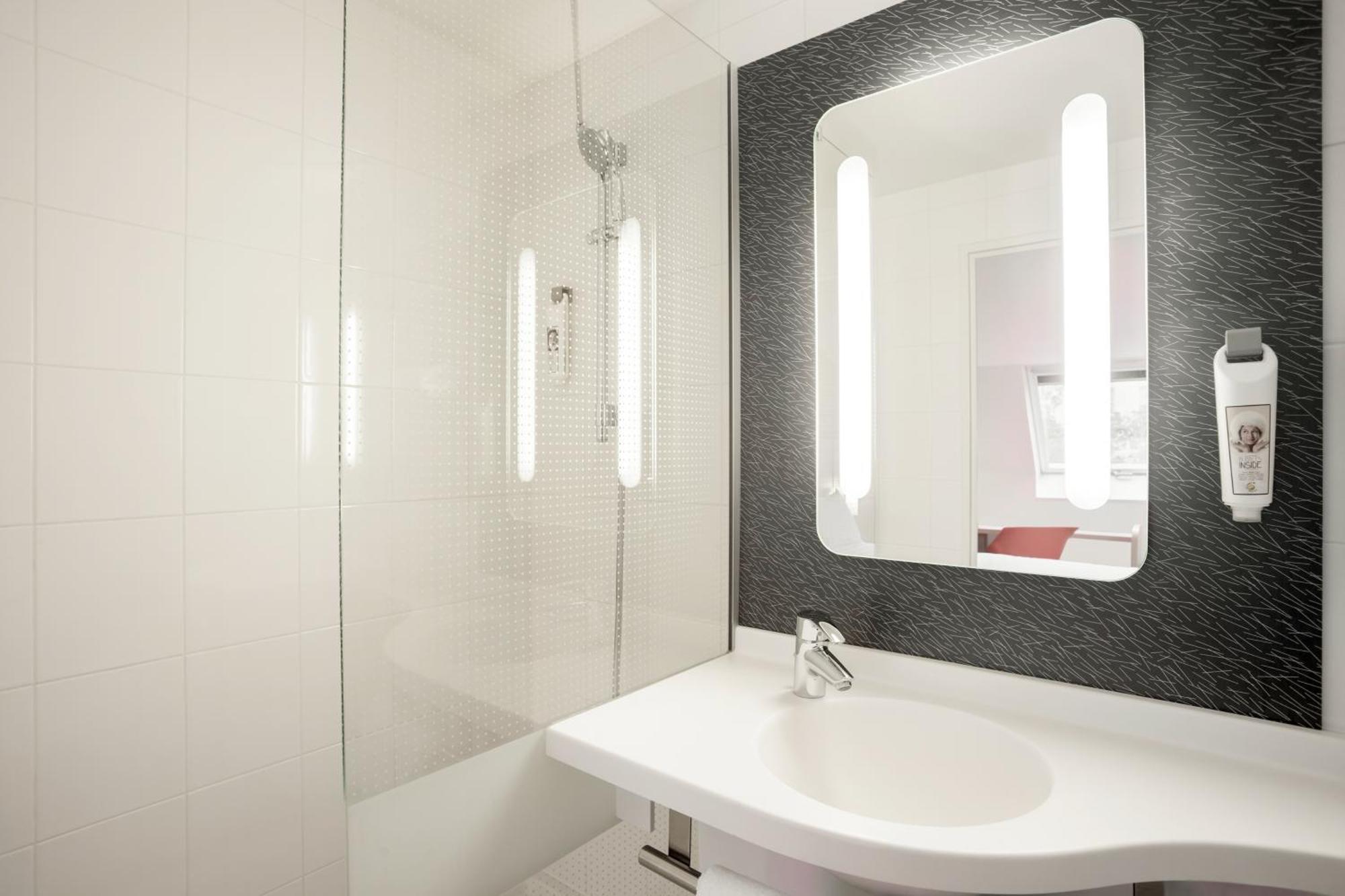 Hotel Ibis Maine Montparnasse Paris Exterior foto